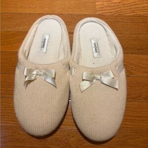 Ivory Cashmere Slippers with Bow